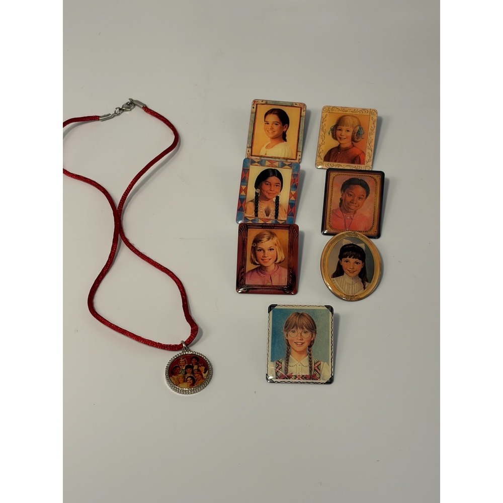 8pc Lot American Girl Doll 7 Portrait Pins & 1 Necklace 2003 CIRCLE OF SMILES